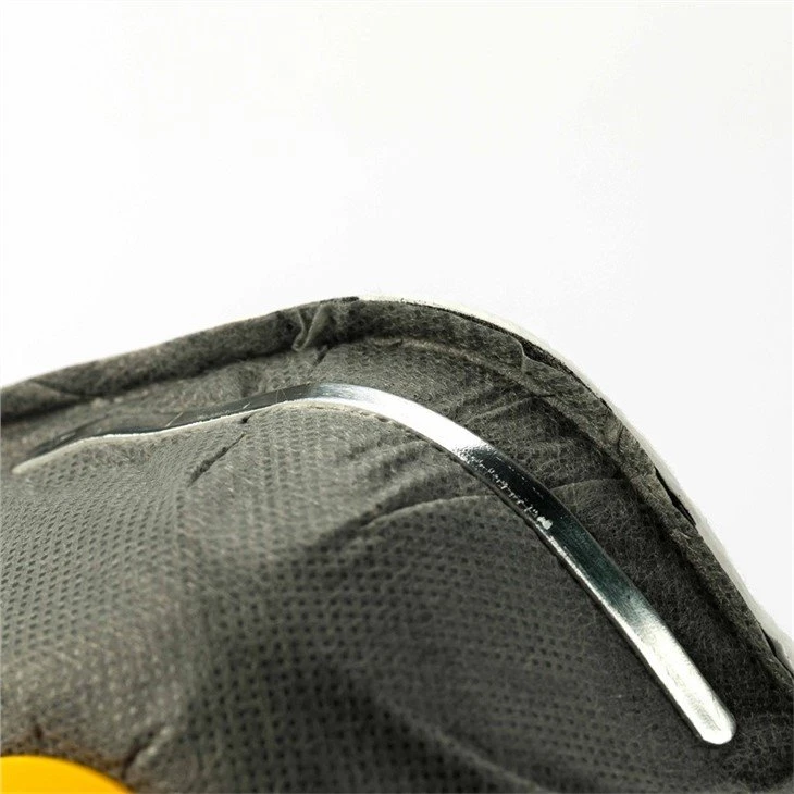 Active carbon dust mask with valve4